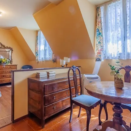 Gothic By Wonderful Italy