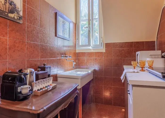 Gothic By Wonderful Italy * Bellagio