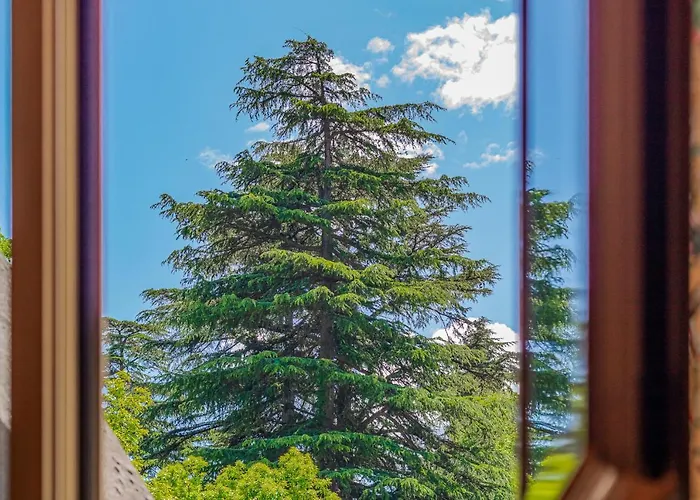 Gothic By Wonderful Italy Bellagio