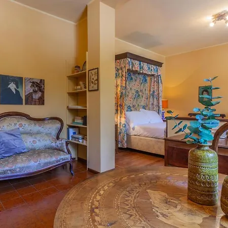 Gothic By Wonderful Italy Bellagio